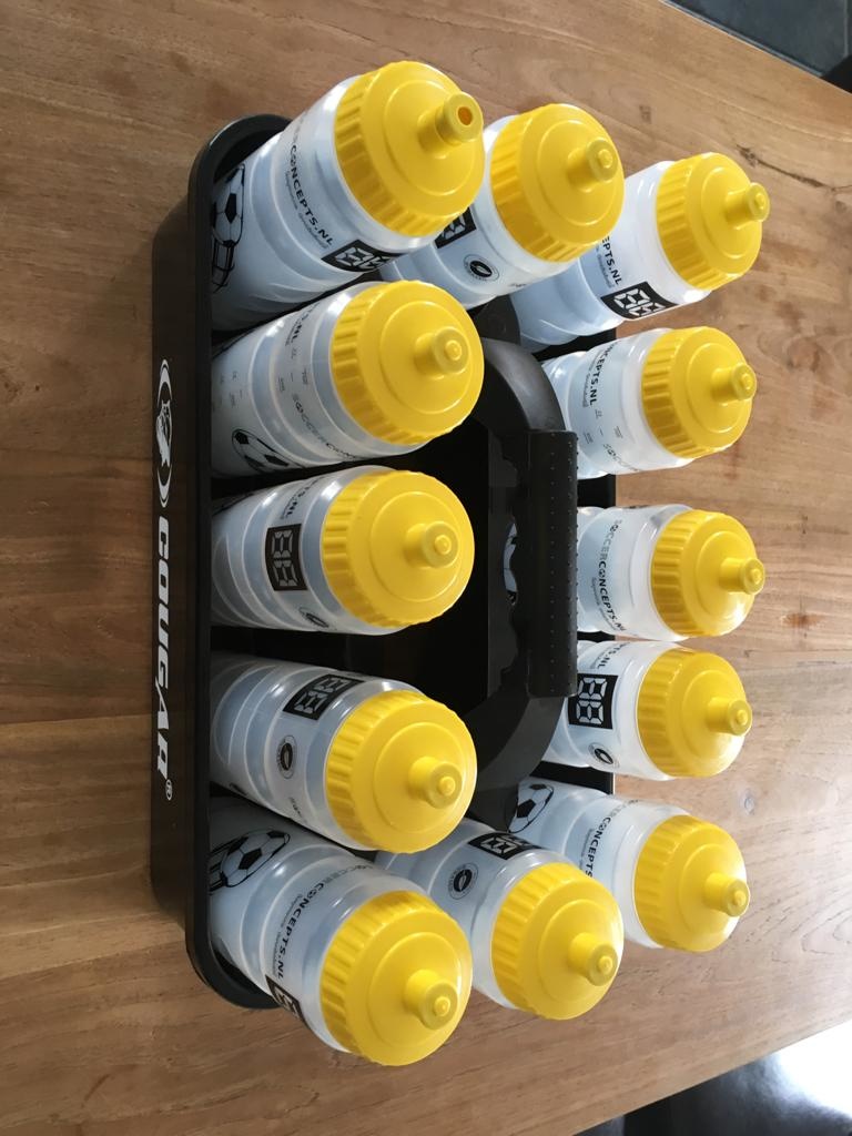 Bidonkrat met 12 bidons