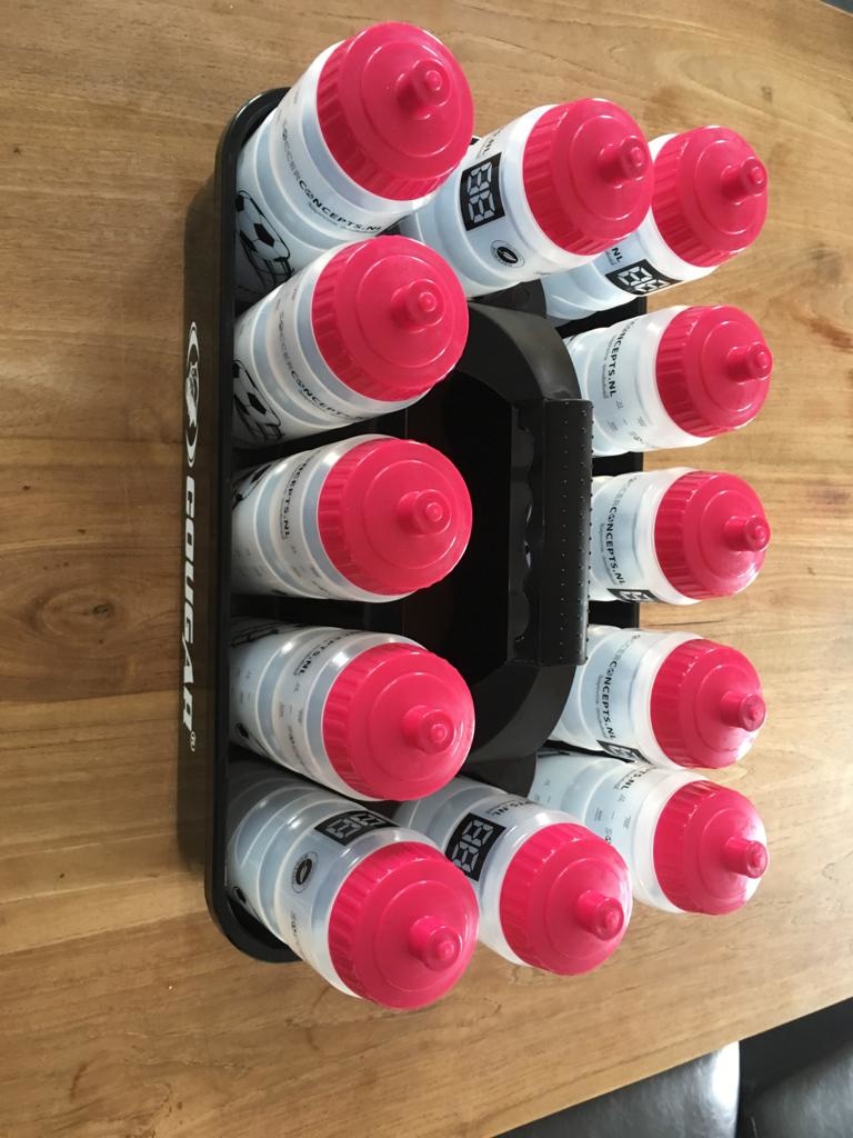 Bidonkrat met 12 bidons