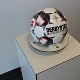 Voetbal Zuil de voetbalzuil voor extra sponsoring