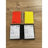Ensemble de cartes : carte rouge, carte jaune, bloc-notes et crayon