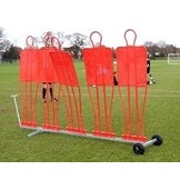 Coup franc poupée chariot