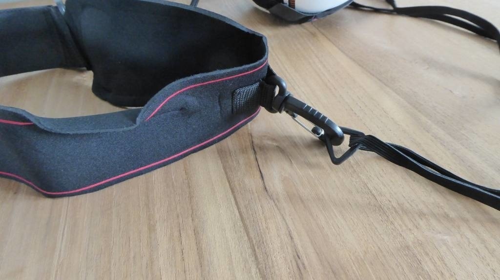 Voetbalvaardigheidstrainer met bal naar keuze en balpomp