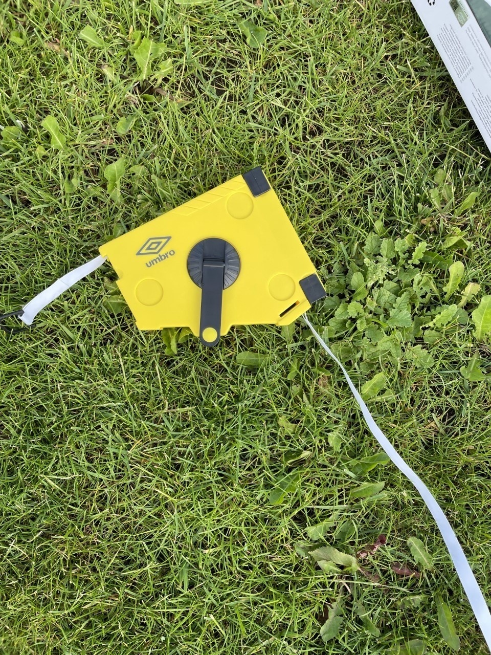 Terrain de jeu délimitant les terrains de sport 4x 15 mètres