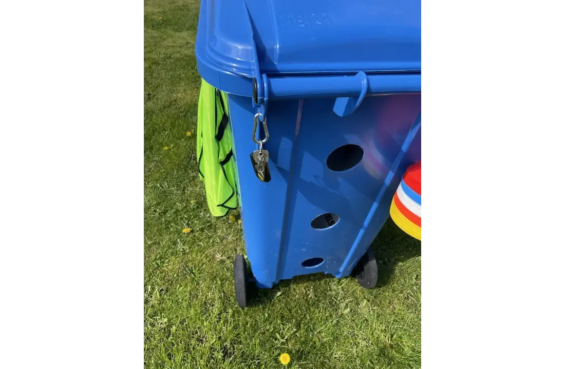 Baril à balles pour 20 ballons de football et matériaux