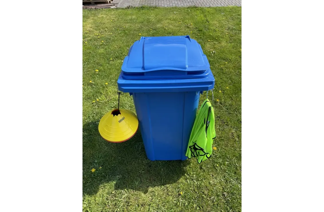 Baril à balles pour 20 ballons de football et matériaux