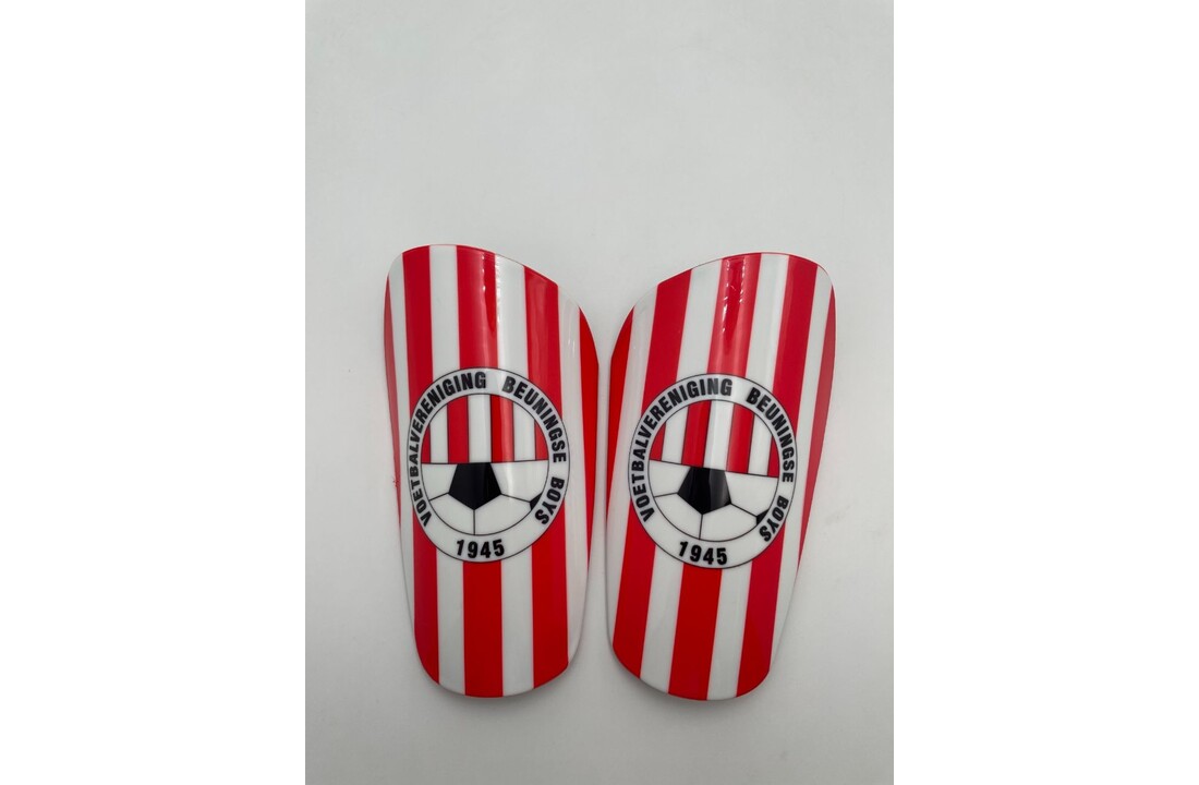Protège-tibias avec logo et manches du club