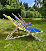 Chaise longue avec imprimé publicitaire