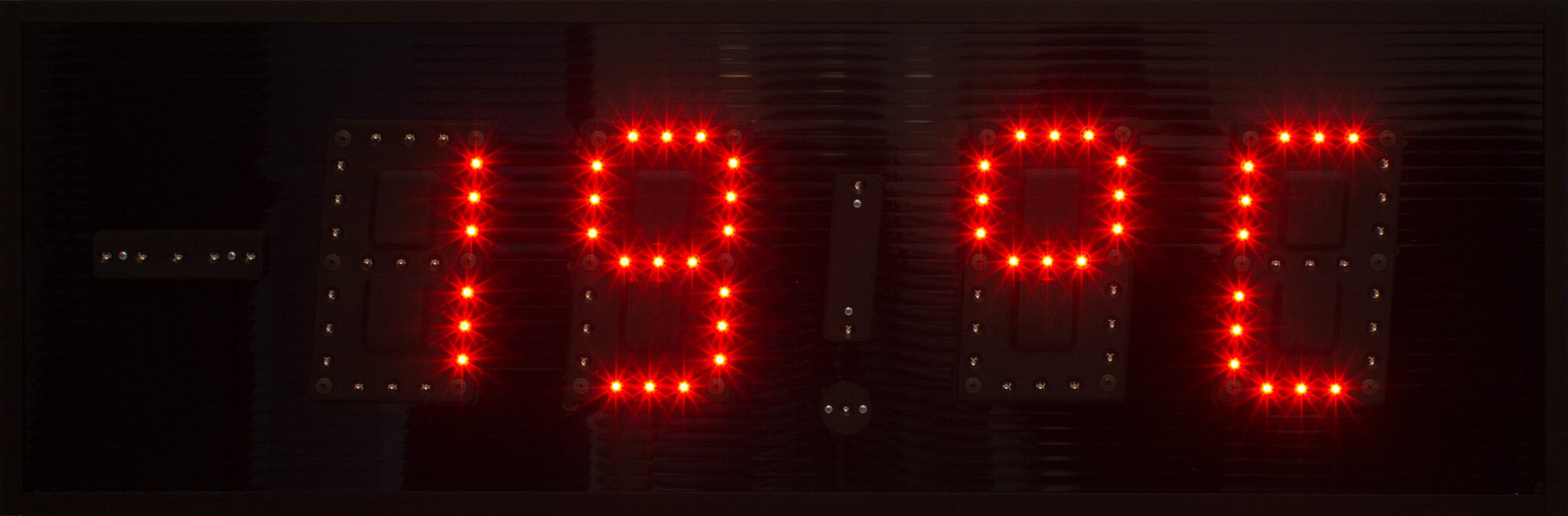 Horloge GPS avec indication de date et de température