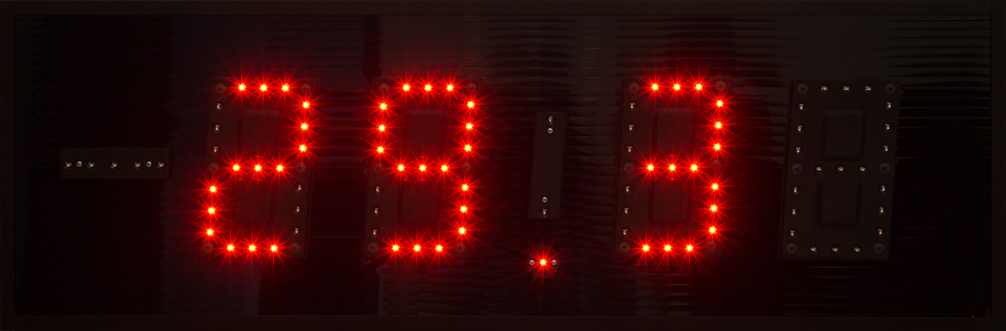 Horloge GPS avec indication de date et de température