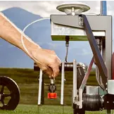 Lignes d'un terrain en gazon artificiel