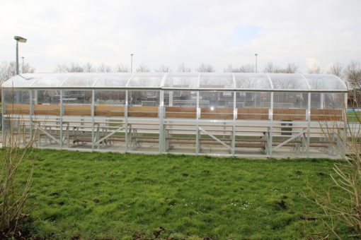 Tribune overdekt voor 30 personen