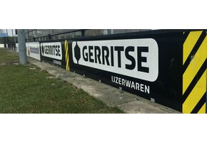 Enseigne publicitaire terrain de foot 305cm x 65cm