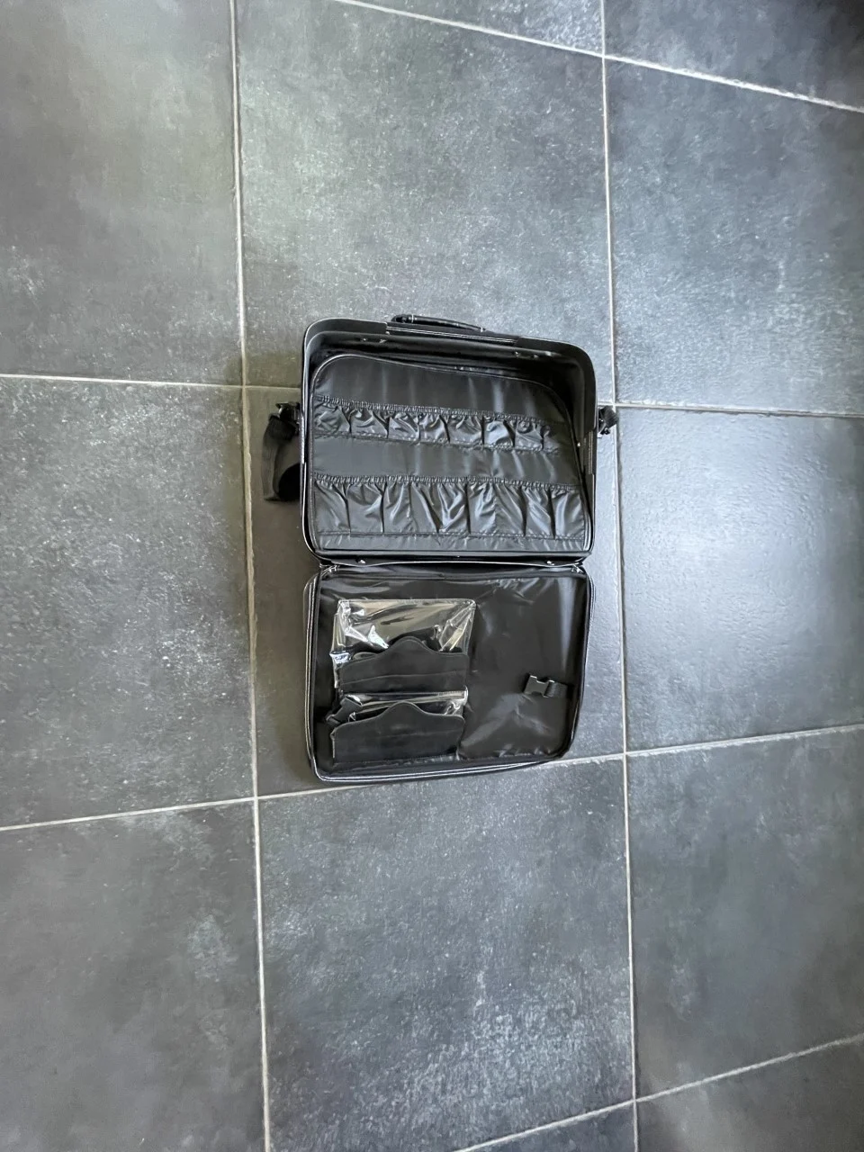 Verzorgingskoffer Field compleet met inhoud