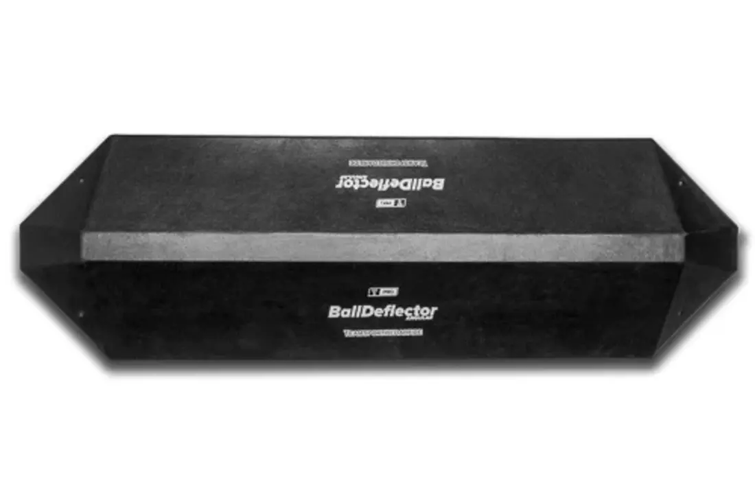 Distributeur de balles pour l'entraînement des gardiens de but