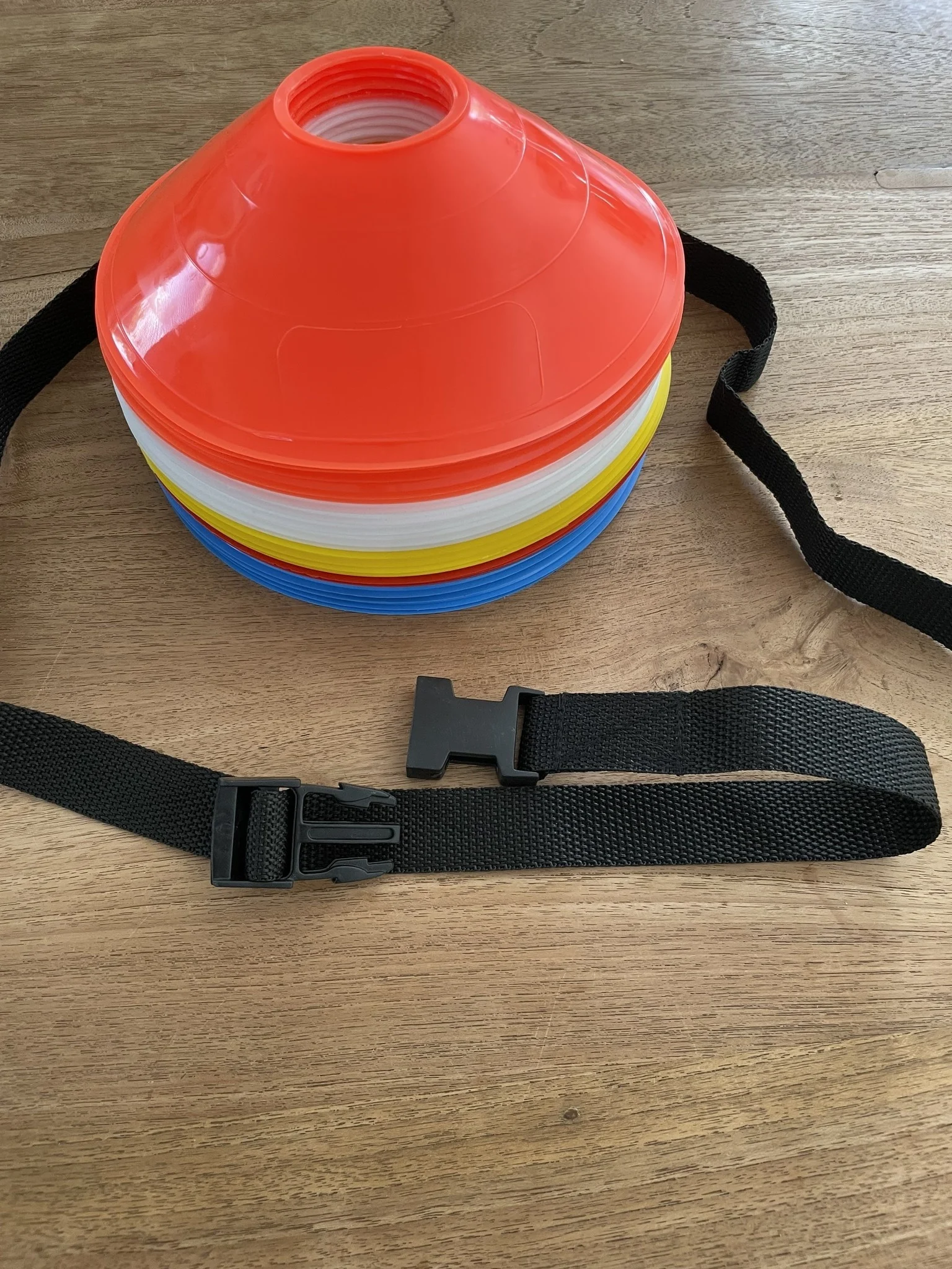 Chapeaux d'entraînement 25 pièces avec sangle réglable