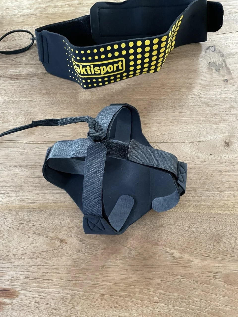 Voetbalvaardigheidstrainer met mini bal maat 2