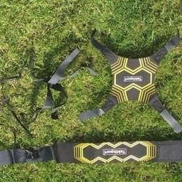 Voetbalvaardigheidstrainer met mini bal maat 2