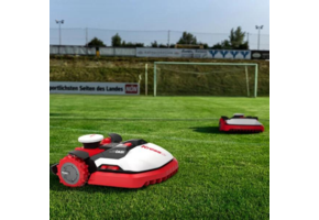 Robotmaaier Robogras voor het automatisch maaien van uw voetbalveld