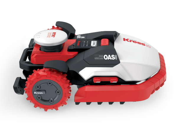 Robotmaaier voor automatisch maaien van 2 voetbalvelden