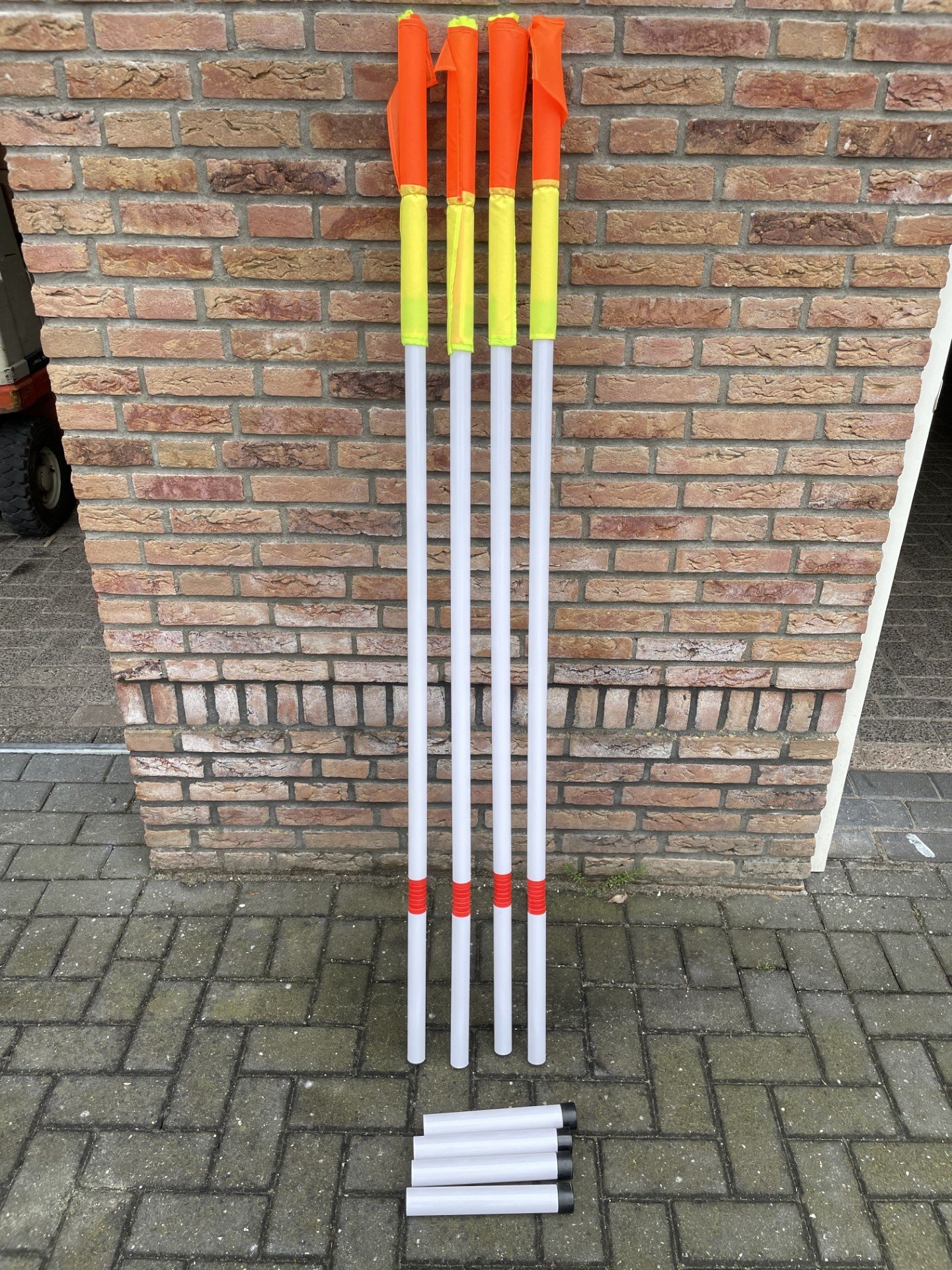 Hoekvlagstokken set Field 4x geveerd met geel-oranje vlag