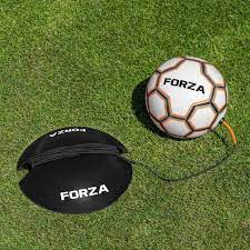 Répétiteur de football avec élastique