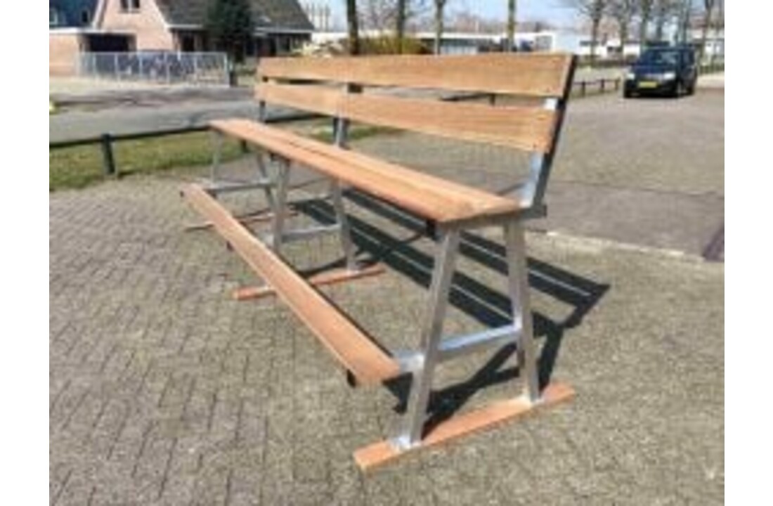 Banc de tribune avec siège de 3,5 m de haut