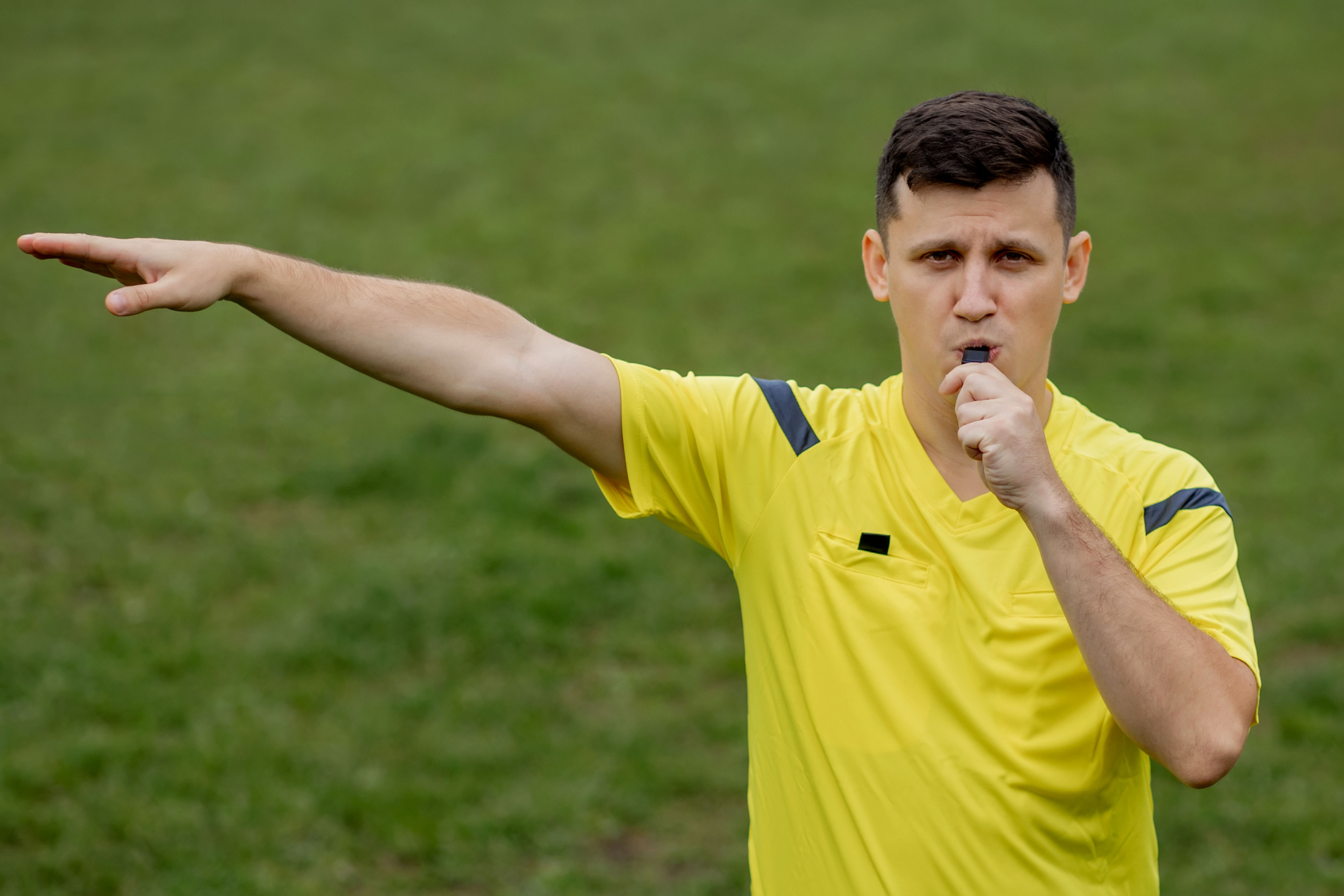 Alle nieuwe voetbal regels waar jij dit seizoen aan moet voldoen!