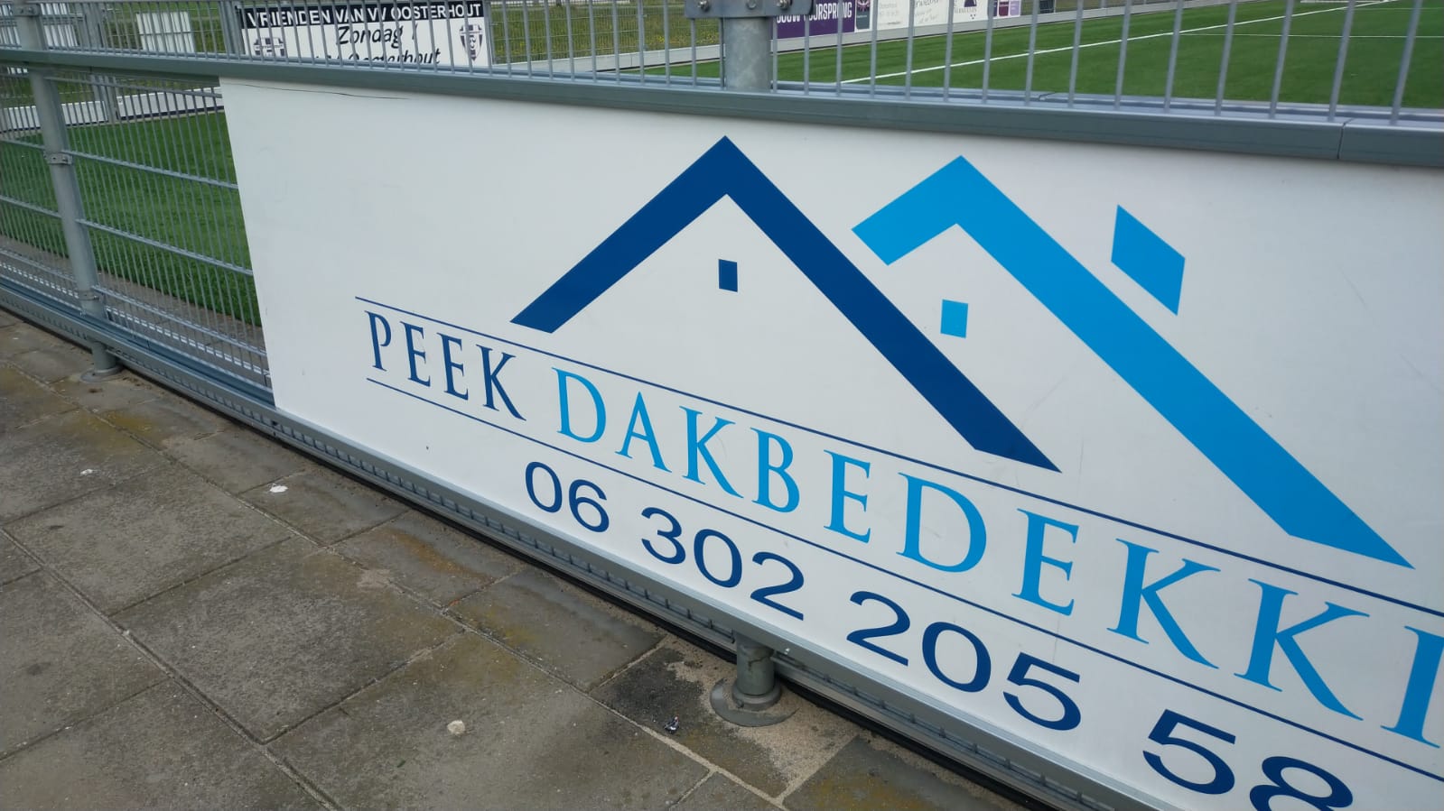 Profilé d'enseigne publicitaire en acier galvanisé (au mètre)