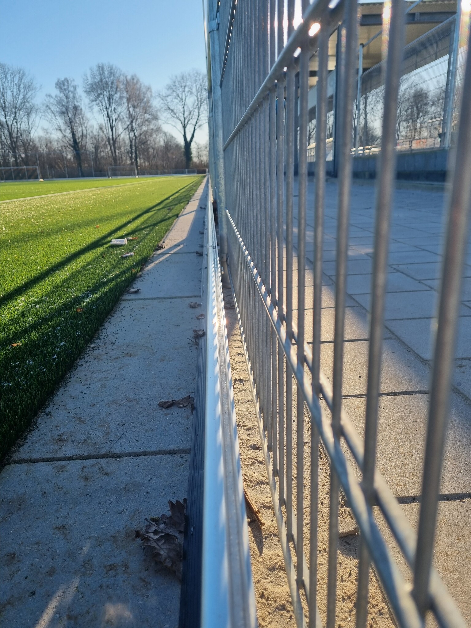 Profil Enseigne publicitaire en acier galvanisé au-dessus des panneaux latéraux par m1