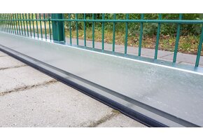 Plinthe en acier galvanisé