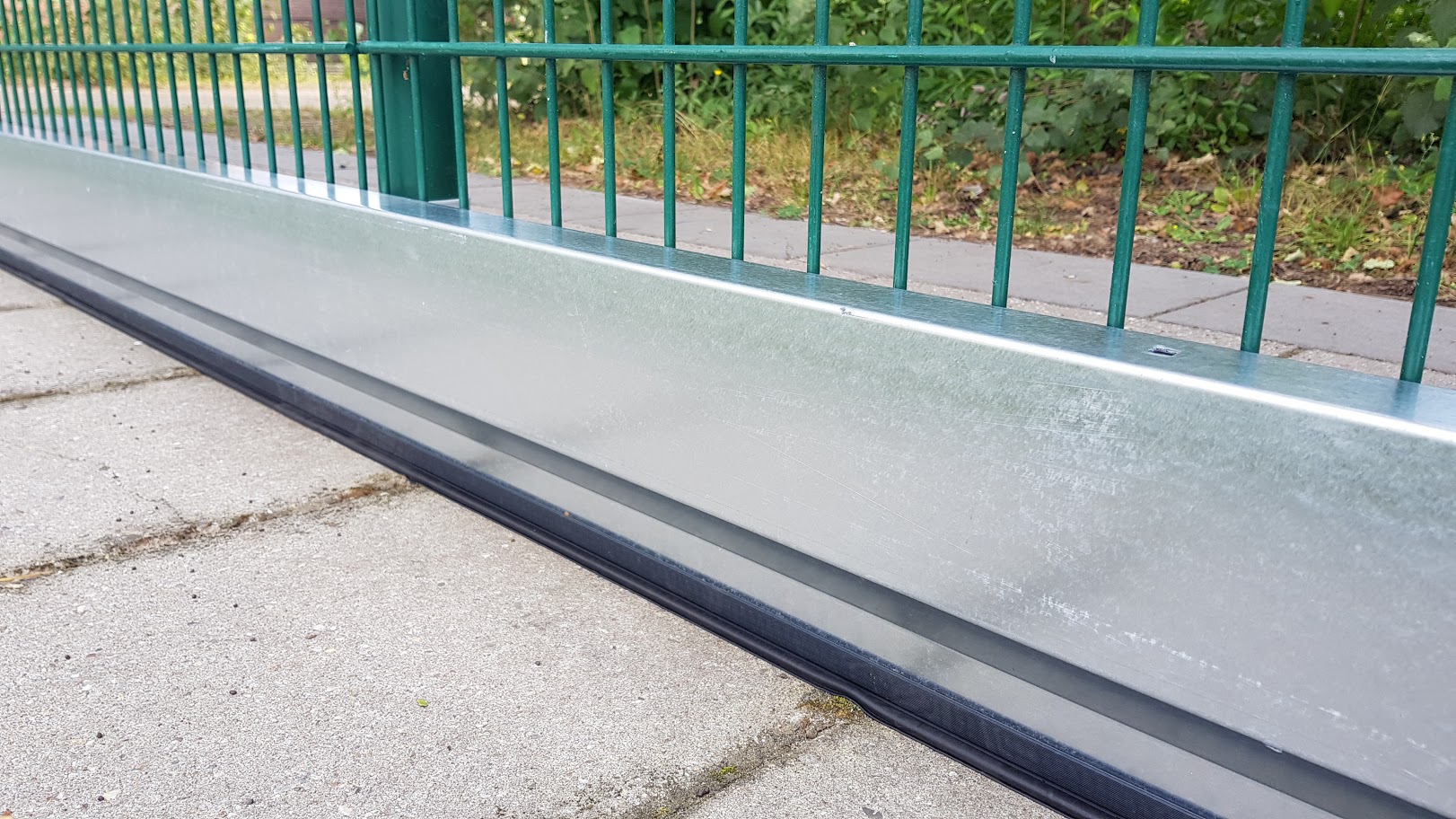 Plinthe en acier galvanisé