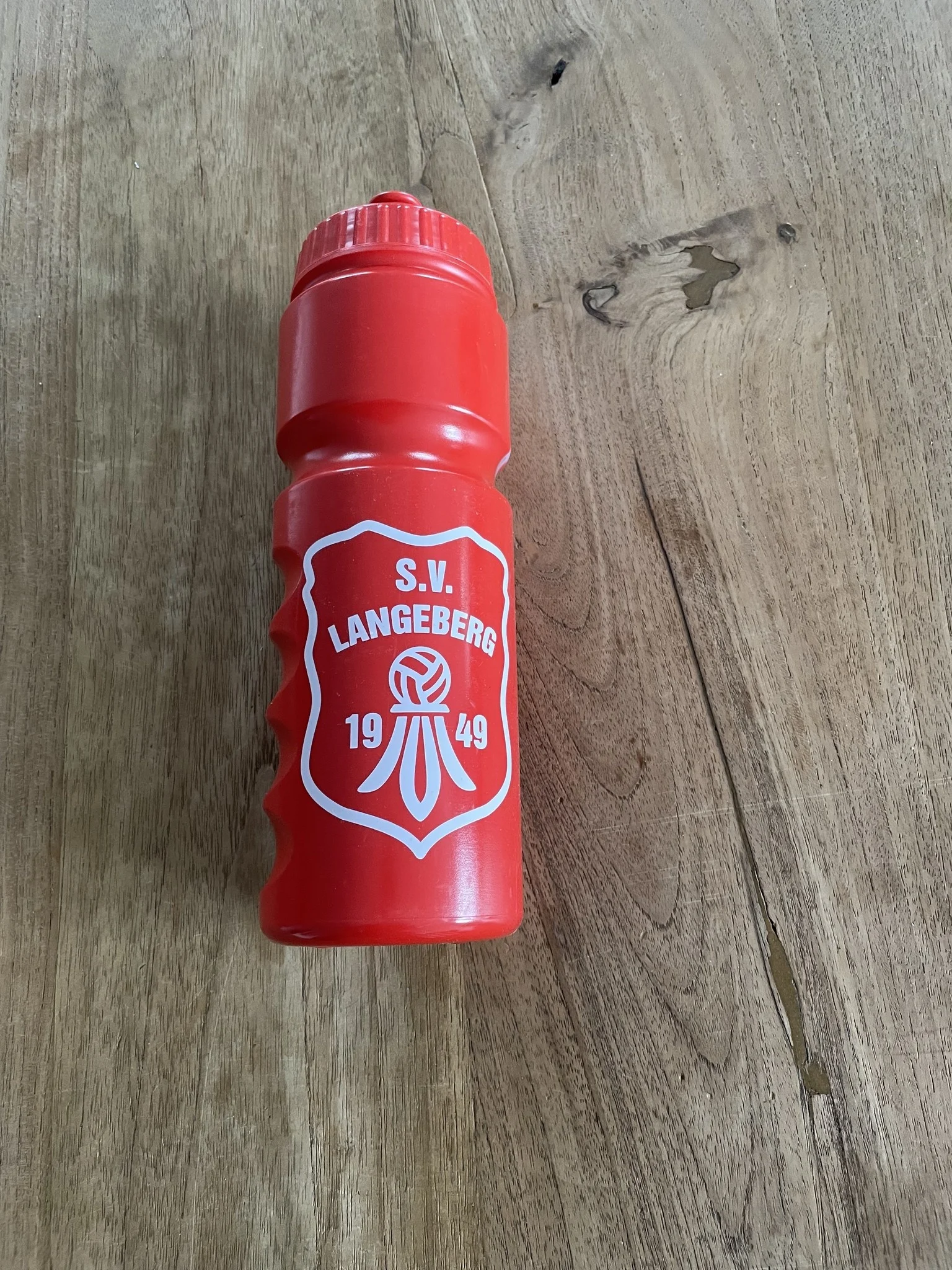 Gourde imprimée du logo du club. A partir de 50 pièces