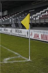 Mât de coin de l'UEFA avec ressort