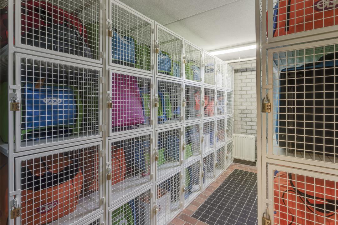 Gaaslocker Voetbal en Hockey met 4 vakken