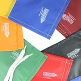 Set van 4 losse cornervlaggen of hoekvlaggen- zeer veel uni kleuren en ook in twee kleuren