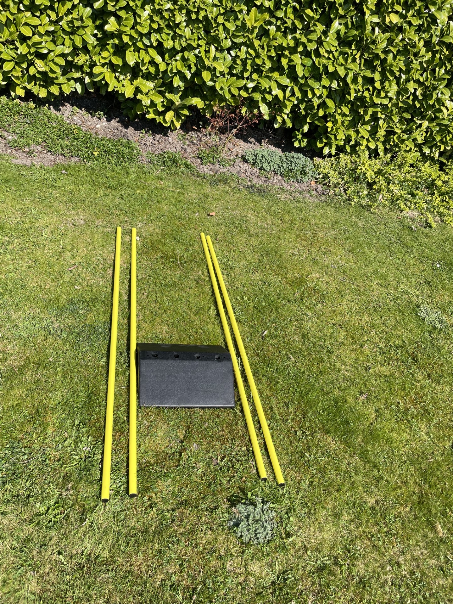 Base lestée avec 4 poteaux de 160 cm