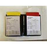 Ensemble de cartes : carte rouge, carte jaune, bloc-notes et crayon