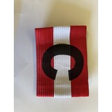 Brassard de capitaine rouge avec imprimé C blanc et noir avec fermeture velcro