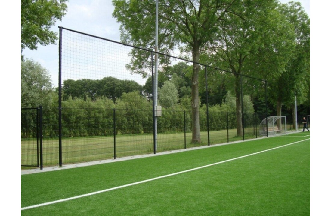 Ballenvanger 25m x 5m met 2m dubbelstaafmat: verzinkt of gecoat en geleverd of geplaatst