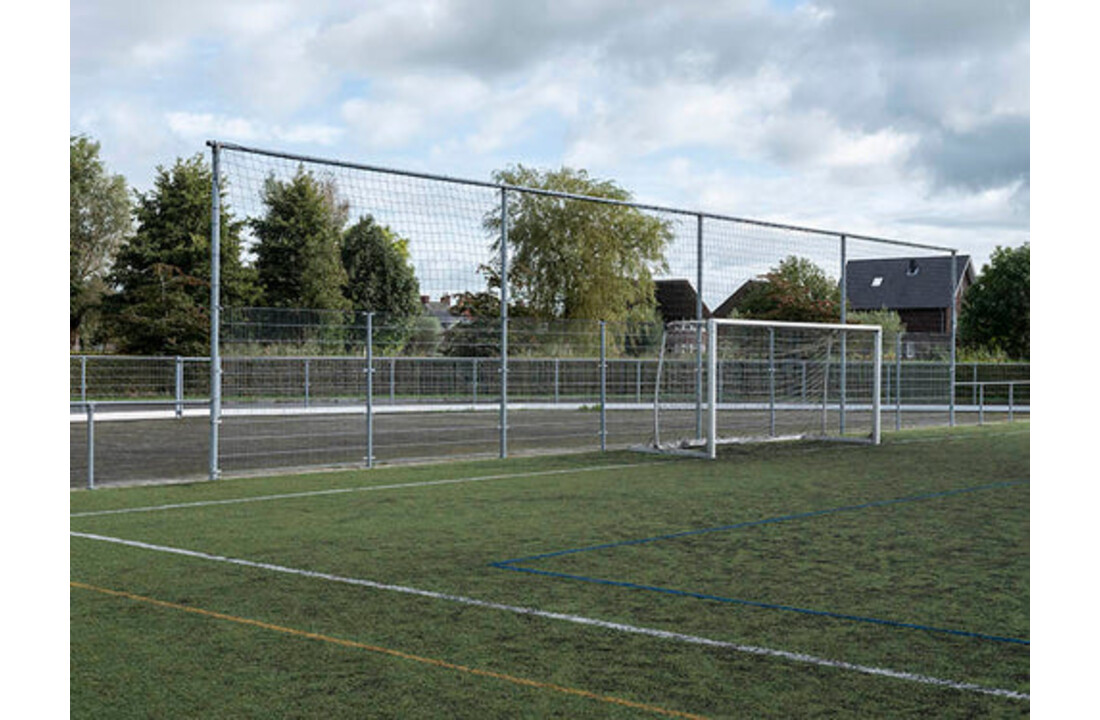 Ballenvanger 25m x 5m met 2m dubbelstaafmat: verzinkt of gecoat en geleverd of geplaatst