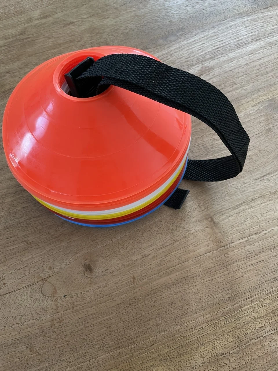 Chapeaux d'entraînement 25 pièces avec sangle réglable