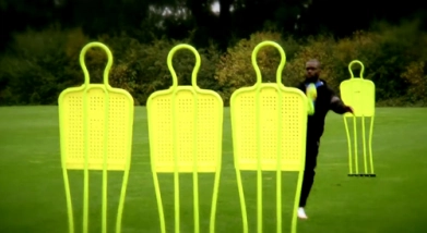 Vrije trap pop voor kunstgrasvelden inclusief verzwaarde voet