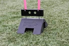 Verzwaarde voet voor mini vrije trap pop op kunstgras