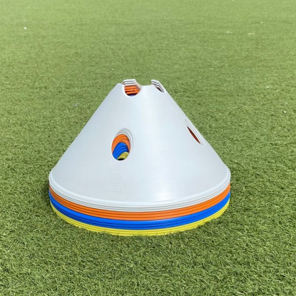 12 hoeden CIRCULR 4 kleuren a 3 stuks met draagband