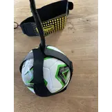 Voetbalvaardigheidstrainer met mini bal maat 2