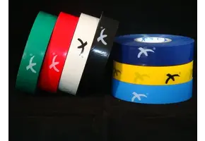 Rouleau de ruban adhésif de 25 mm de large et 33 mètres de long