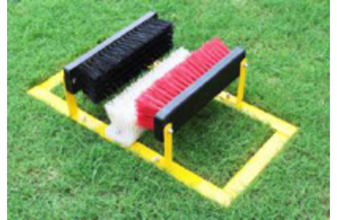 Cadre de brosse à chaussures avec 3 brosses