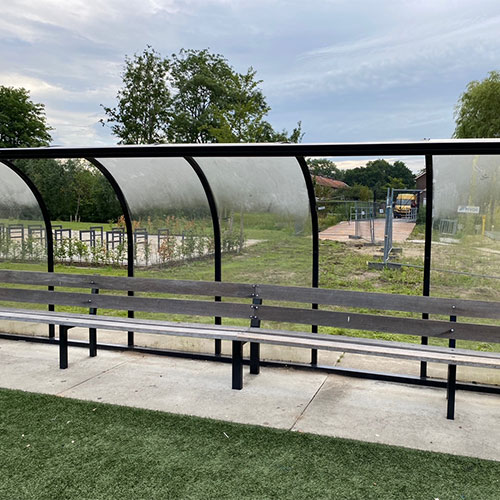 Réparation de pirogue