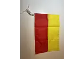 Drapeau de coin lâche ou drapeau de coin jaune rouge