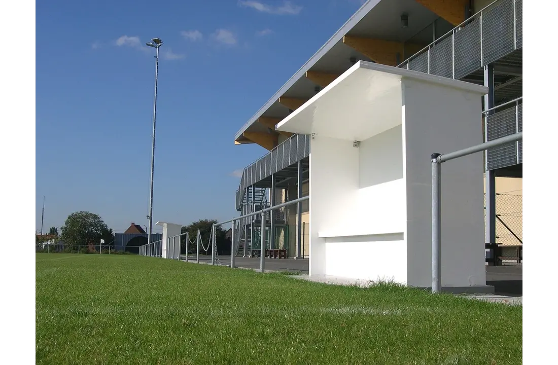 Dugout Kunststof 6 personen